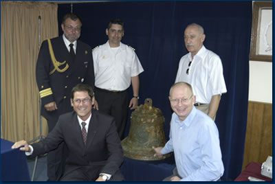 Empfan der Glocke im Hafen von Valparaiso